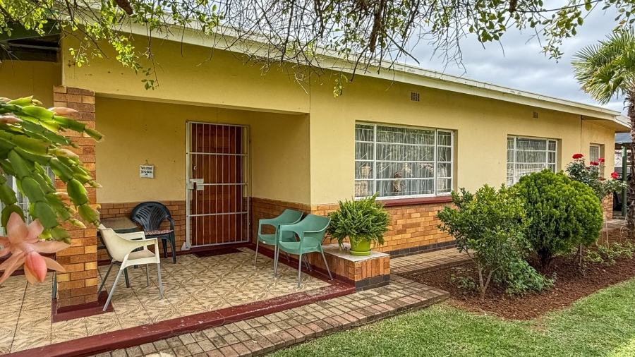 3 Bedroom Property for Sale in Wilkoppies North West
